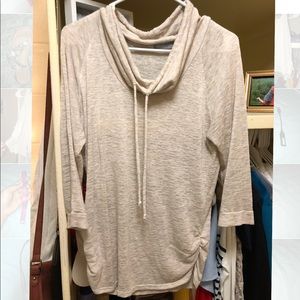 circle neck pullover